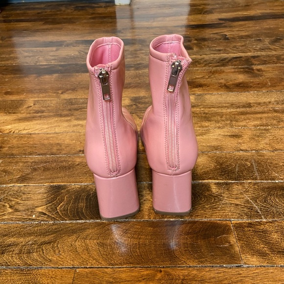 Barbie pink pleather booties! Size 7 - Picture 3 of 7